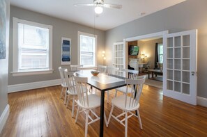 Dining - Victorian for 30+ Guests, 5 Min to Downtown (Cincinnati)