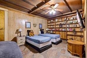 5 chambres, fer et planche à repasser, Wi-Fi, draps fournis