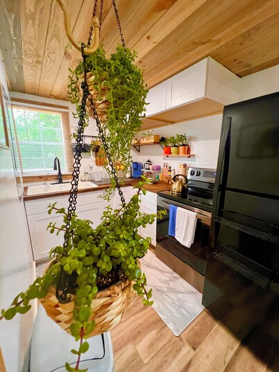 Luxury Tiny Home with AC + Heat near Texarkana, TX