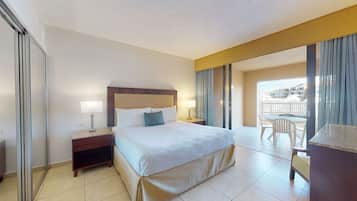 1 quarto, ferros/tábuas de passar roupa, roupa de cama