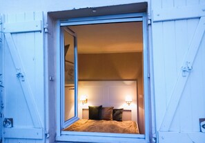 2 bedrooms, desk, iron/ironing board, travel cot - Appartment (2 rooms / 4 persons) with terrasse and swimminpool (Fréjus)