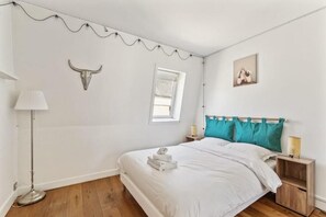 3 soverom, strykejern/-brett, wi-fi og sengetøy