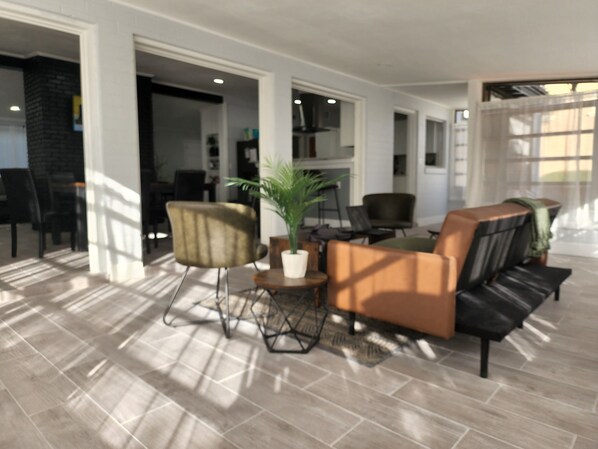 Interior - Beautiful Mid Term Home in the Elegance of Winter Park!
(Winter Park)