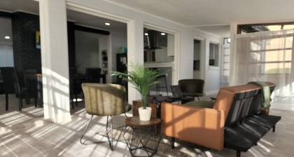 Beautiful Mid Term Home in the Elegance of Winter Park!