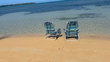 Beach nearby, sun loungers, beach towels