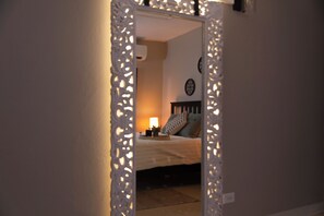 3 bedrooms, desk, iron/ironing board, travel cot - Family-Friendly Oasis Pool/beach 8 mins by car (Carolina)