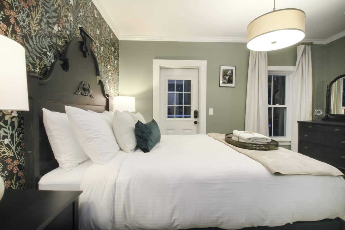 Premium bedding, free WiFi, bed sheets