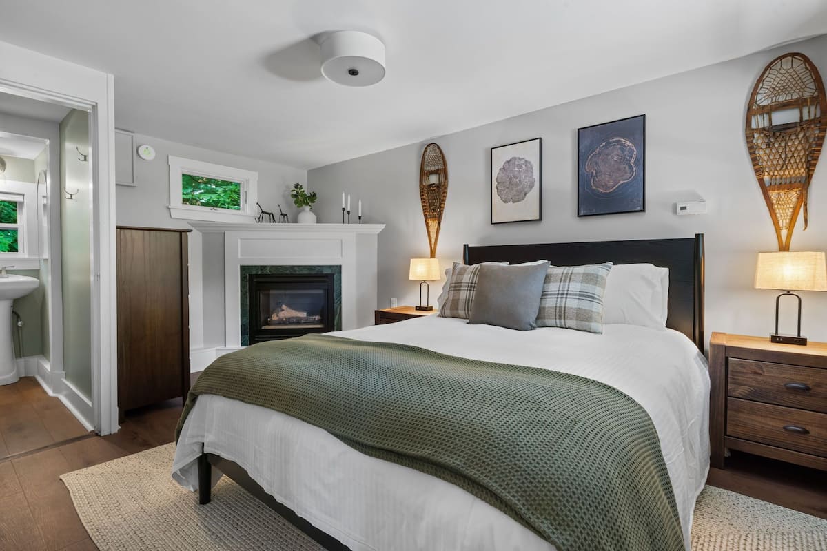 Executive Room, 1 Queen Bed with Sofa bed, Non Smoking, Kitchenette | Premium bedding, free WiFi, bed sheets