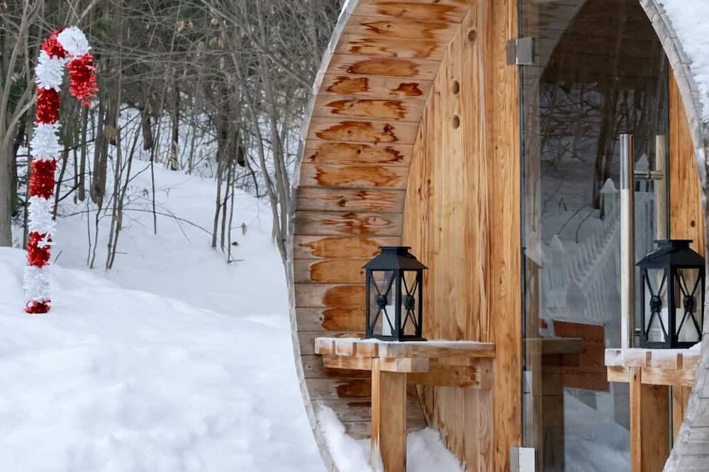 The Aurora Inn & Cottages