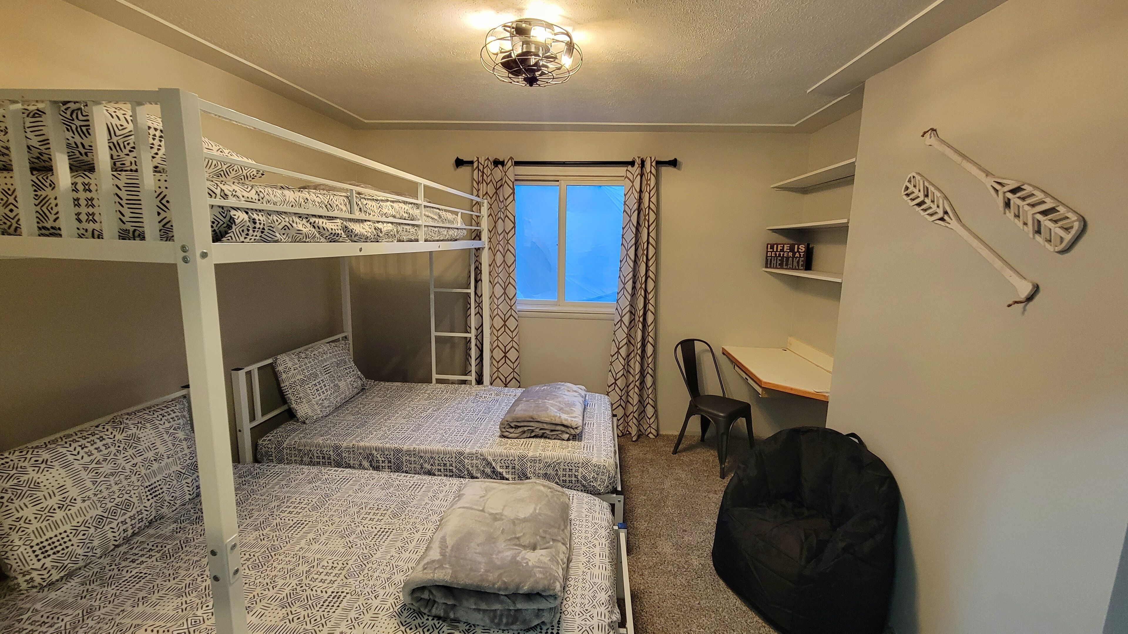 3 chambres, bureau, fer et planche à repasser, Wi-Fi gratuit