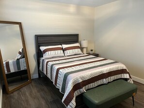 2 bedrooms, travel crib, free WiFi, bed sheets