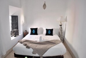 Premium bedding, individually decorated, individually furnished - Riad Essaada (Marrakech)