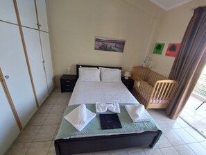 3 bedrooms, desk, iron/ironing board, travel cot - Villa Alexandra Rio Patra with wonderful garden, calmness and very close to sea. (Agios Vasileios)