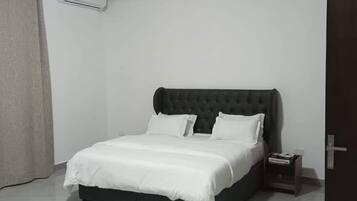 3 chambres, fer et planche Ă repasser, Wi-Fi, draps fournis