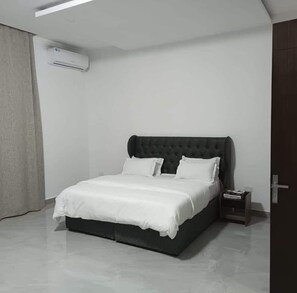 3 chambres, fer et planche Ă repasser, Wi-Fi, draps fournis