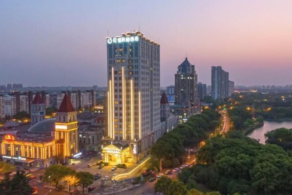 Exterior - Shanghai Huaxi Meishi Hotel (Songjiang New Town Renmin North Road) (Shanghai)