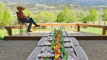 Outdoor dining