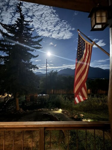 Oakley`s Oasis - Honeymoon Suite