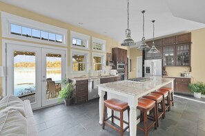 Fridge, microwave, oven, stovetop - Luxury lakefront escape near Gun Lake (Middleville)