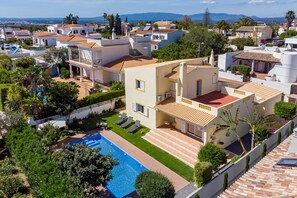 Exterior - Villa Sesmarias in Carvoeiro with 4 bedrooms, 3 bathrooms & private pool (Carvoeiro)