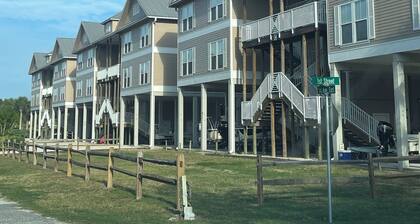 Gulfside view condo in Horseshoe Beach for you and your family to enjoy!