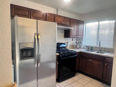 An elegant, fully furnished guest house for 2-4 guest in San Diego 