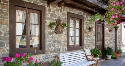 Descubre la Tranquilidad en La Aldea: Tu Refugio con Vistas a la Montaña