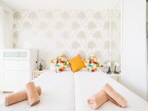 1 chambre, fer et planche à repasser, accès au Wi-Fi (inclus)