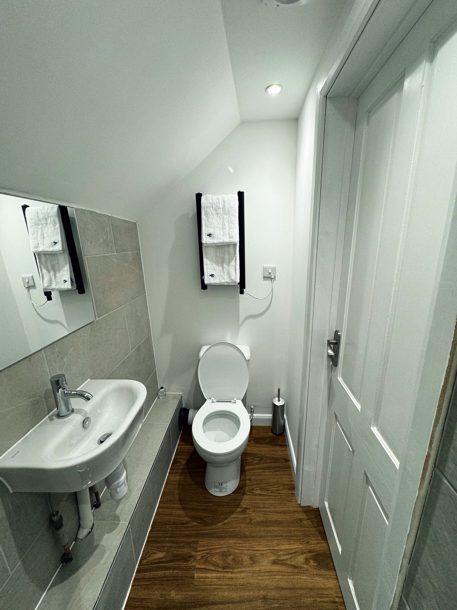 Towels, soap, shampoo, toilet paper