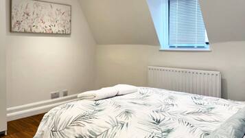 3 bedrooms, bed sheets