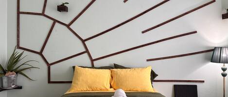 1 slaapkamer, een strijkplank/strijkijzer, wifi, beddengoed