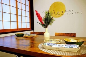 Interior - Hatagoya Yuimaru East (Kanazawa)