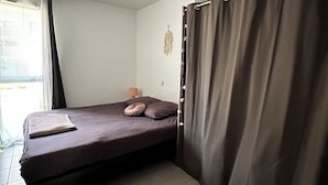 1 bedroom, iron/ironing board, WiFi, bed sheets