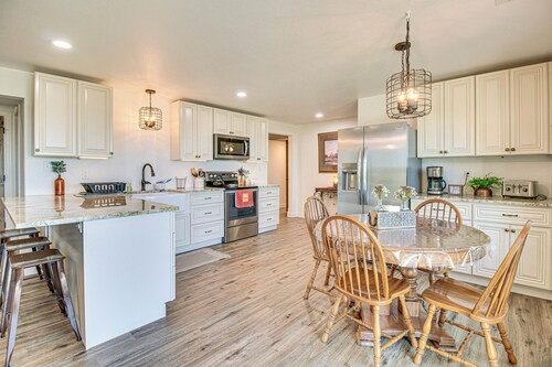 Peaceful Missouri Getaway w/ Valley View & Patio!