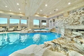 Innenpool, beheizter Pool