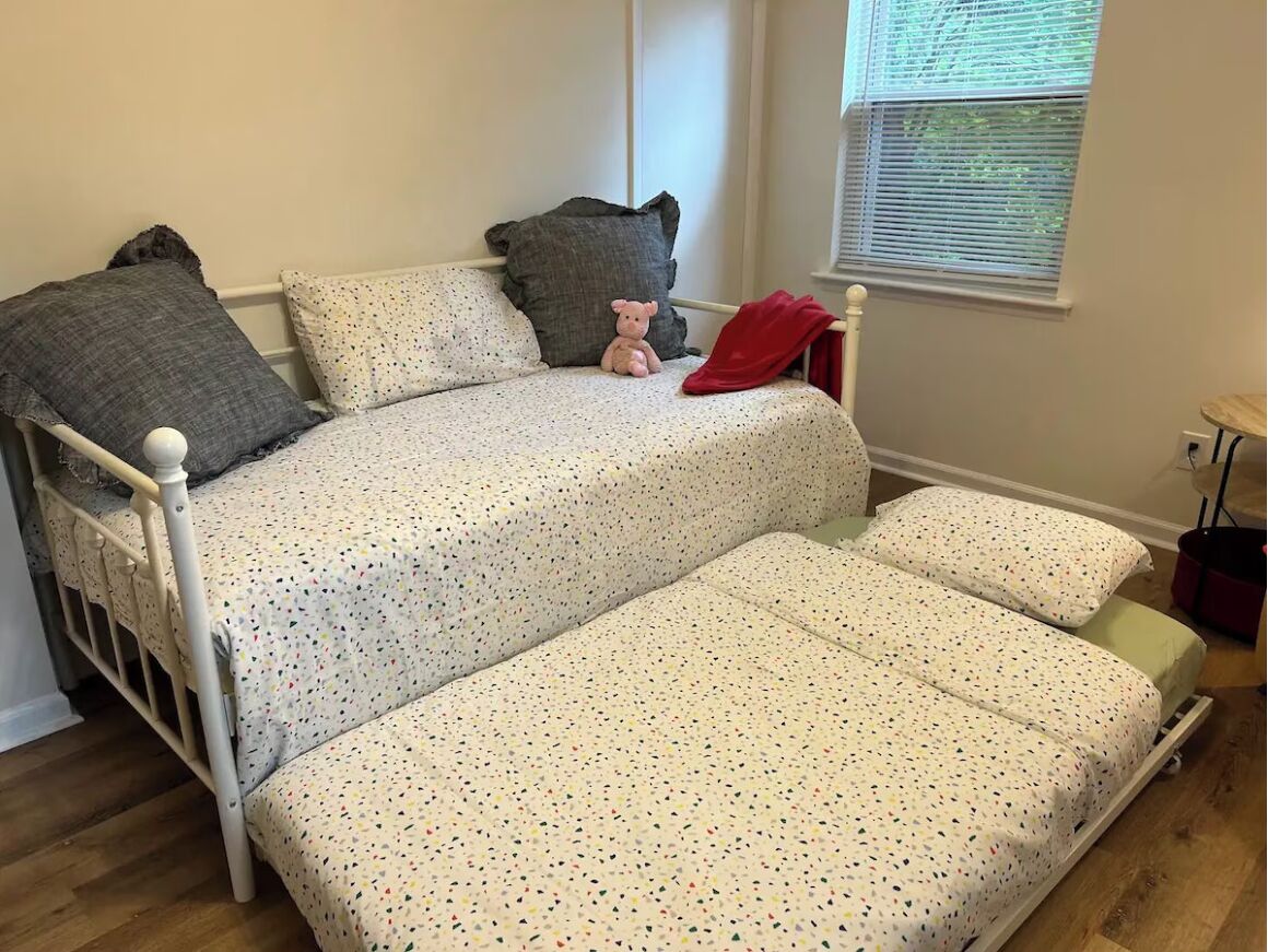 3 slaapkamers, een bureau, een strijkplank/strijkijzer, gratis wifi