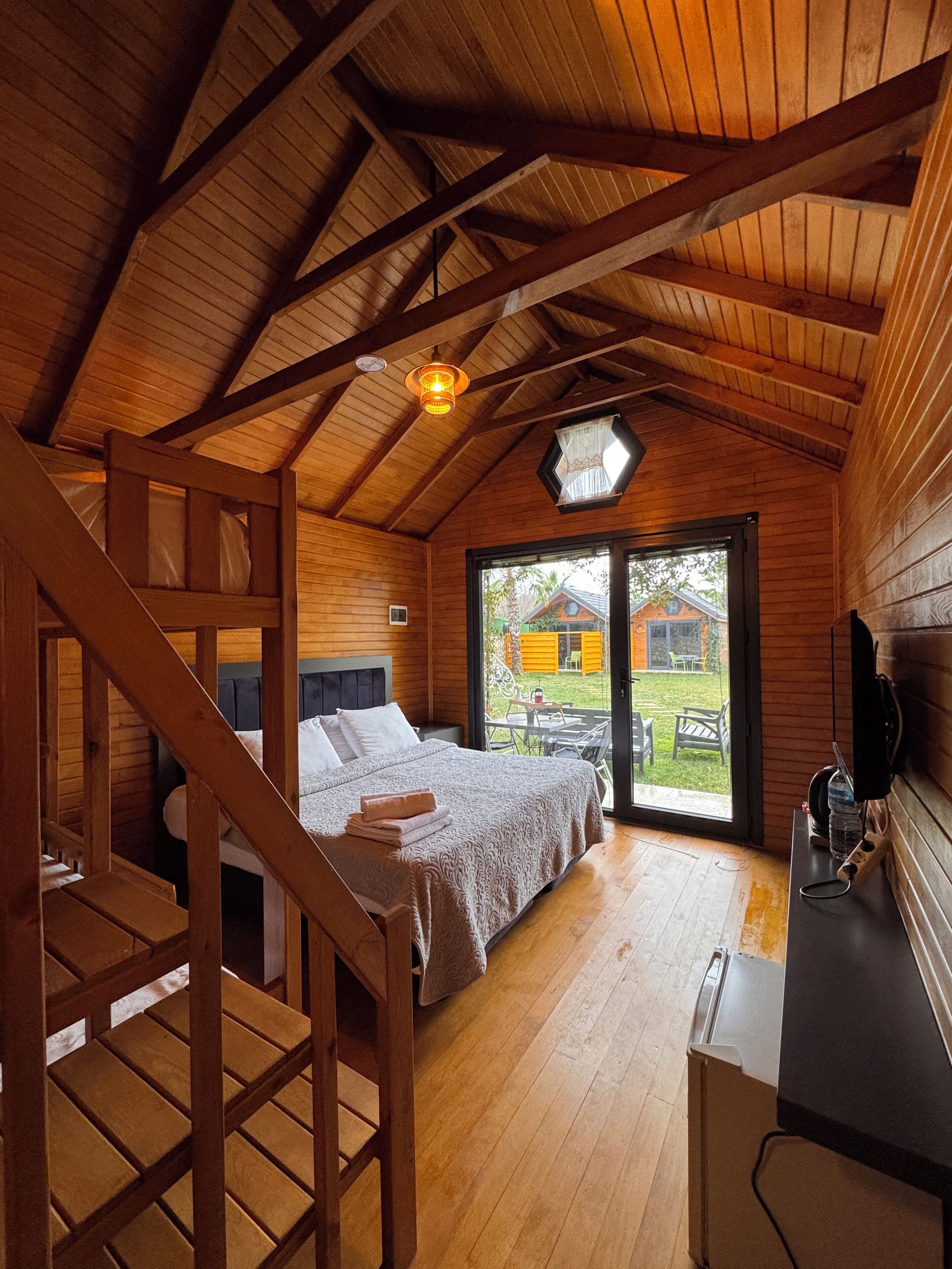 Design Quadruple Room | Minibar, soundproofing, iron/ironing board, free WiFi