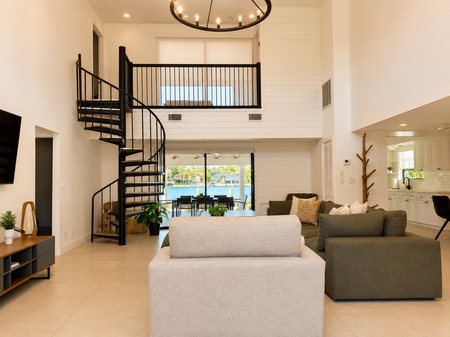 Española Bayfront Villa  North Bay Village Luxury - Miami Beach, FL