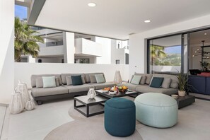 Terrace/patio - Casa Feliz - Luxury apartment Mirador Estepona (Estepona)