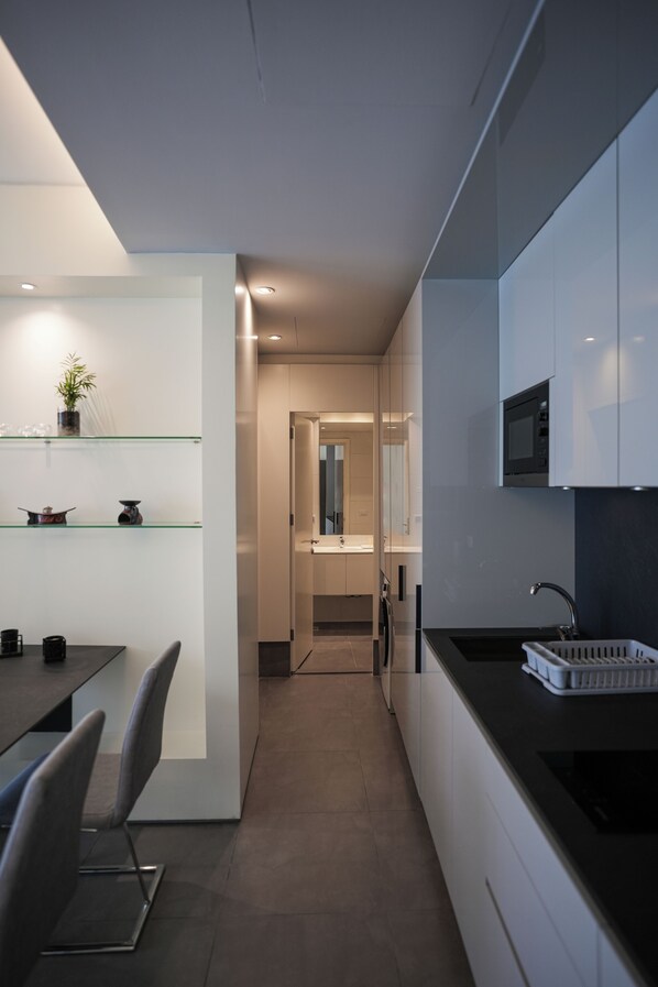 Apartment | Private kitchenette | Full-size fridge, microwave, oven, stovetop - Unit for Living (Beirut)