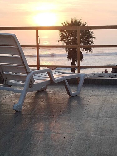 Ubicado al frente de la playa, excelente opción para vacaiones en pareja.