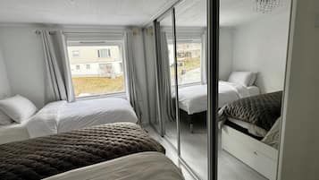 2 soverom, strykejern/-brett, wi-fi og sengetøy