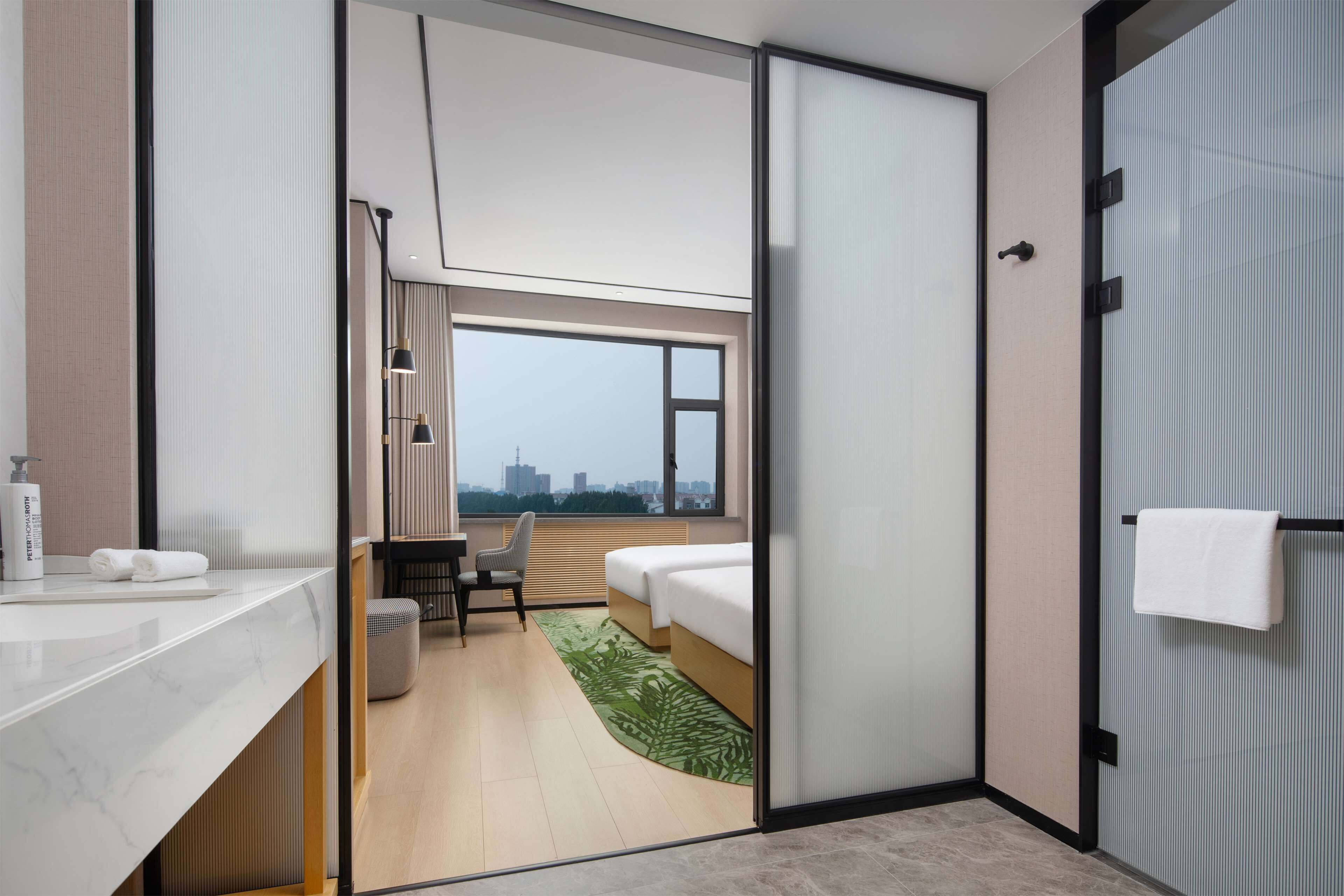 Superior Room, 2 Twin Beds | Bathroom