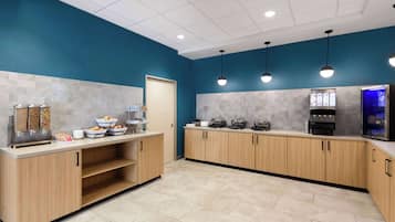 Free daily buffet breakfast