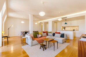 Smart TV - NEW! RENT4REST Graca 2Bdr Pool Castle View & Park (Lisboa ciudad)