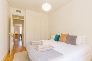 2 bedrooms, iron/ironing board, travel crib, free WiFi