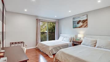 5 habitaciones, caja de seguridad en la habitación y escritorio