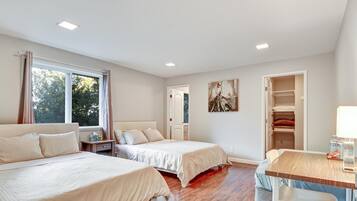 5 habitaciones, caja de seguridad en la habitación y escritorio