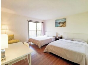 5 室のベッドルーム、セーフティボックス (室内)、デスク、アイロン / アイロン台