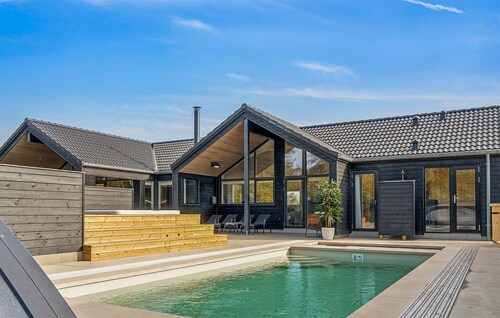 Tolles Haus in Højby mit Außenpool